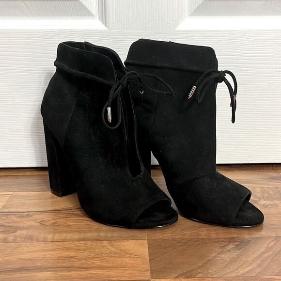 Daya by Zendaya Black Netty Suede Leather Peep Toe Ankle Booties Size 8.5 - Picture 12 of 15